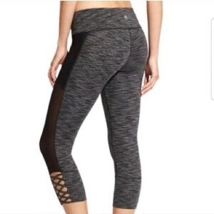 Athleta Womens Medium Mind Over Mat Active Capri Mesh Strappy Sides